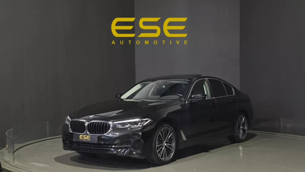 BMW 5-serie 530e Executive | 360 Camera | Glazen schuif-/kanteldak | Facelift