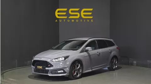 Ford Focus Wagon 2.0 ST-3 | Cruise | Bi-Xenon | 250 PK